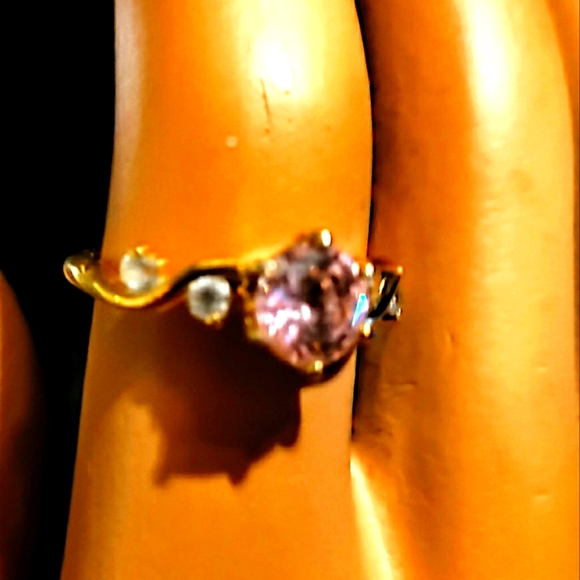 Ring - Picture 3 of 6